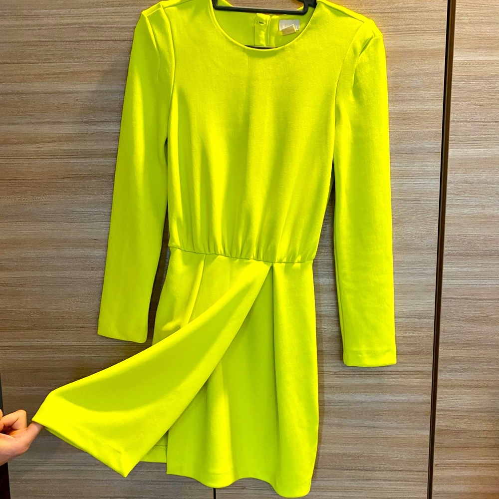 H&M lime/neon green dress, zipper back. Never worn w/o tag